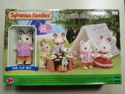 NEW EPOCH Sylvanian Family Seaside Camping Set 5209 FREE SHIPPING WORDWIDE