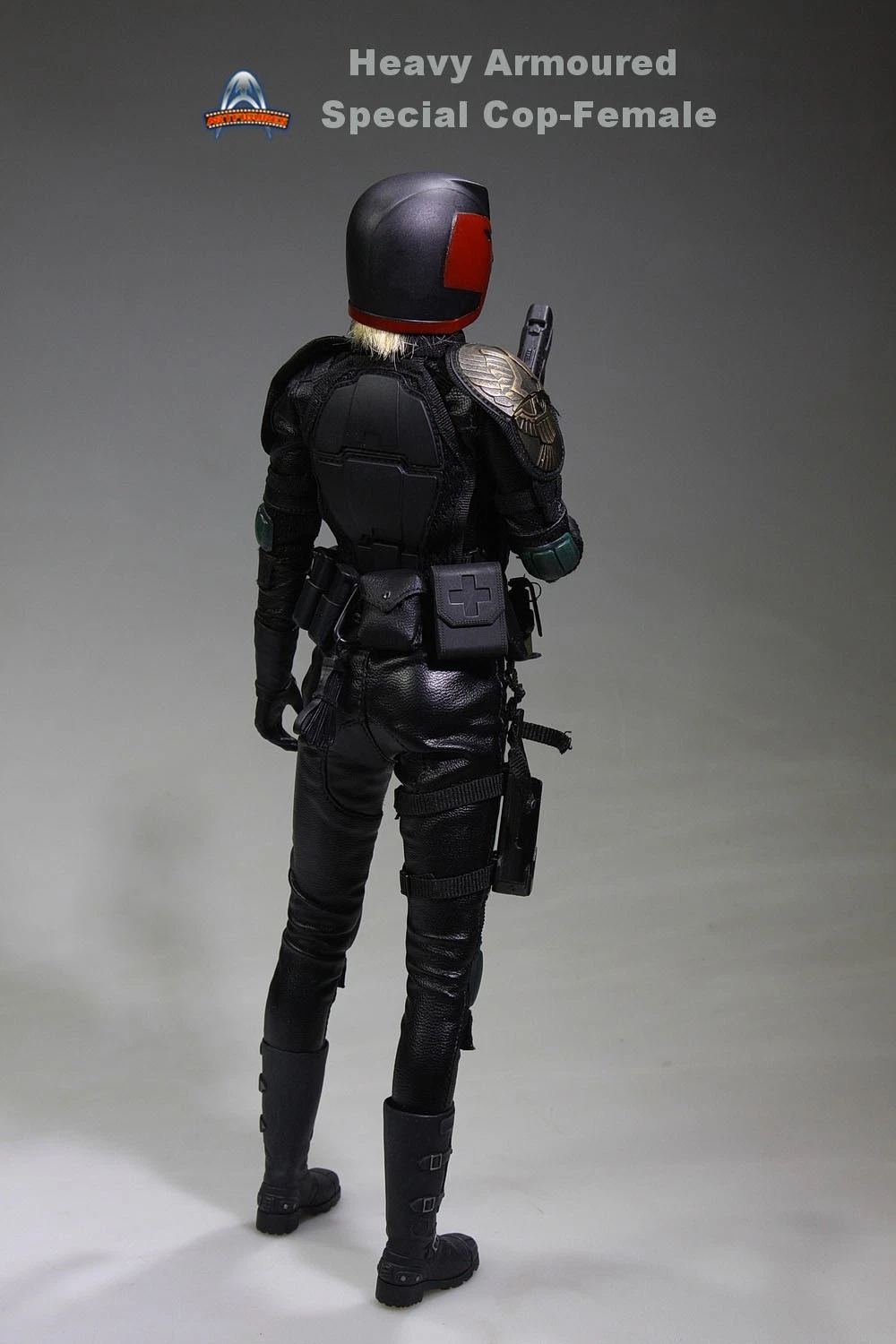 ART FIGURES JUDGE DREDD Armoured female Cop1/6 scale FREE SHIPPING worldwide - Image 5
