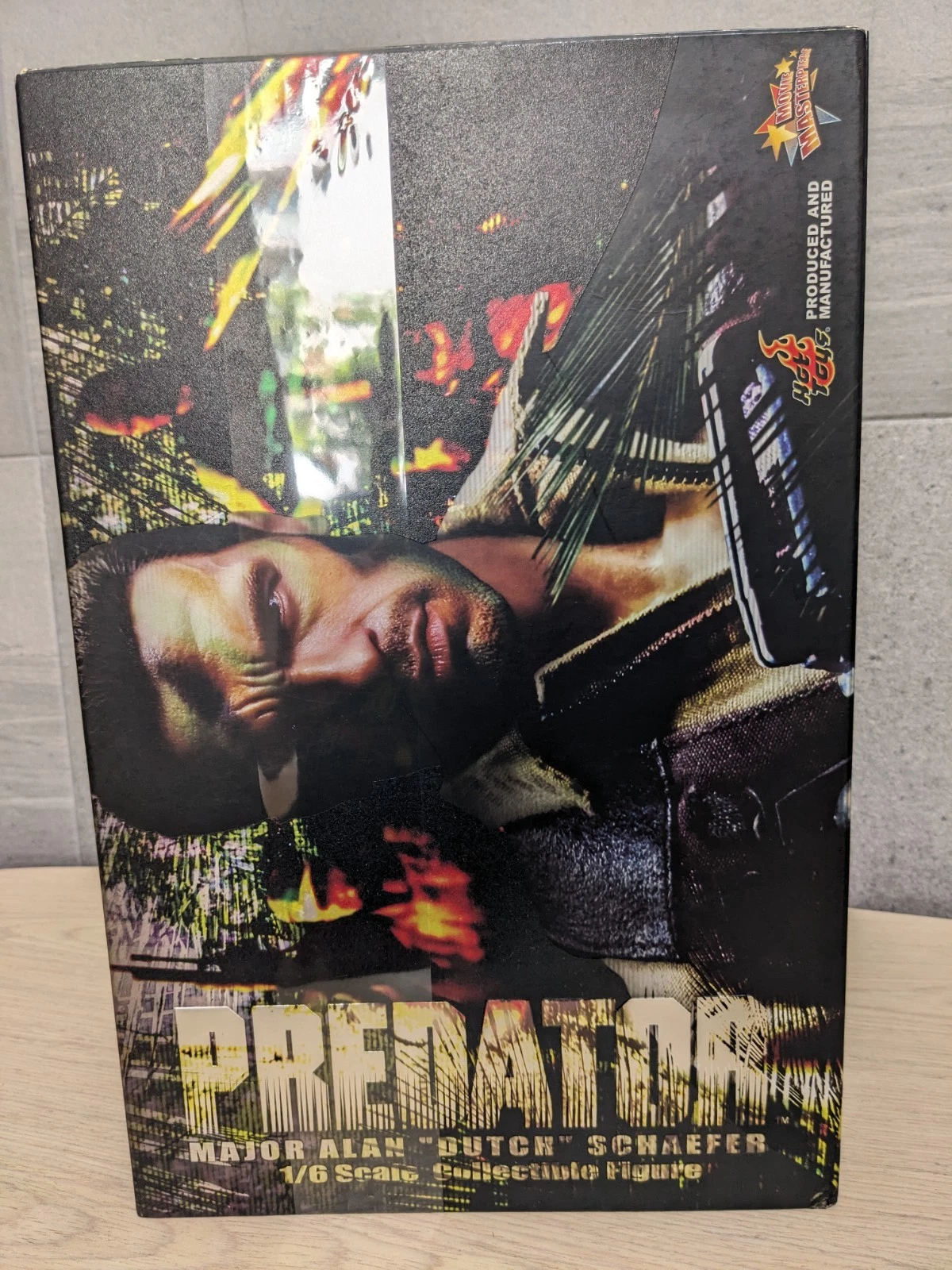 HOT TOYS 1/6 MMS072 MOVIE PREDATOR ALAN DUTCH SCHAEFER FREE SHIPPHING worldwide - Image 3