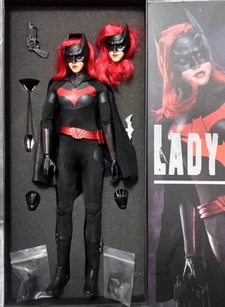 BAT LADY SW TOYS 1/6 scale shipping worldwide included! - Image 3