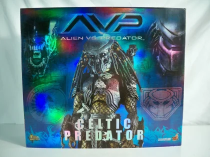 Hot Toys 1/6 scale Celtic Predator  AVP: Aliens vs. Predator FREE SHIP worldwide